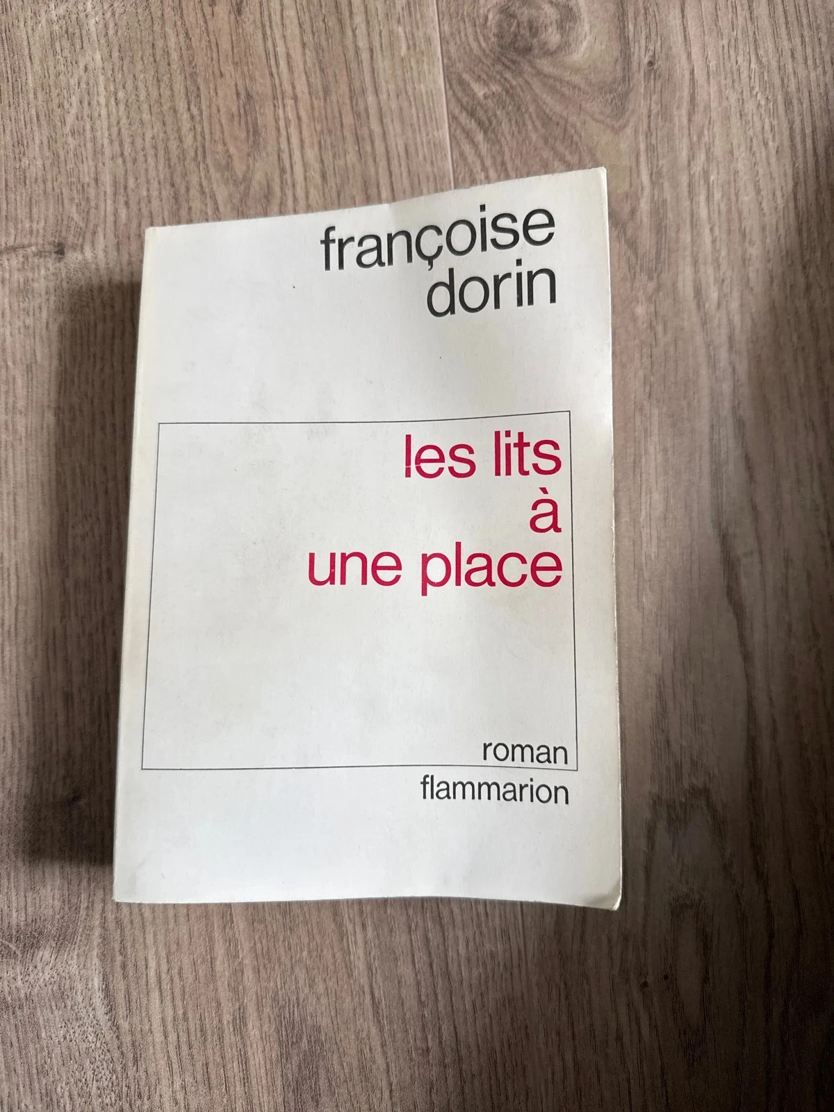 Livre « les lits à une place »